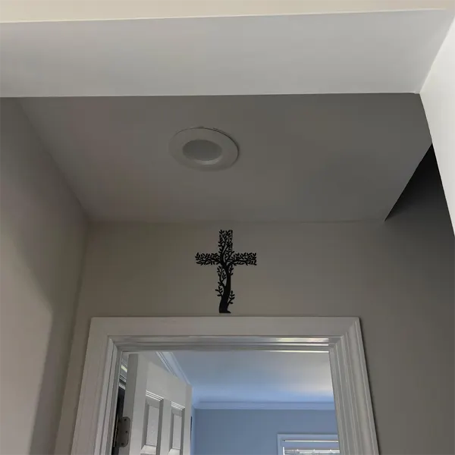 LIVING CROSS Metal Wall Hanging
